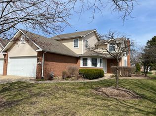 2850 Water Tower Ln, Darien, IL