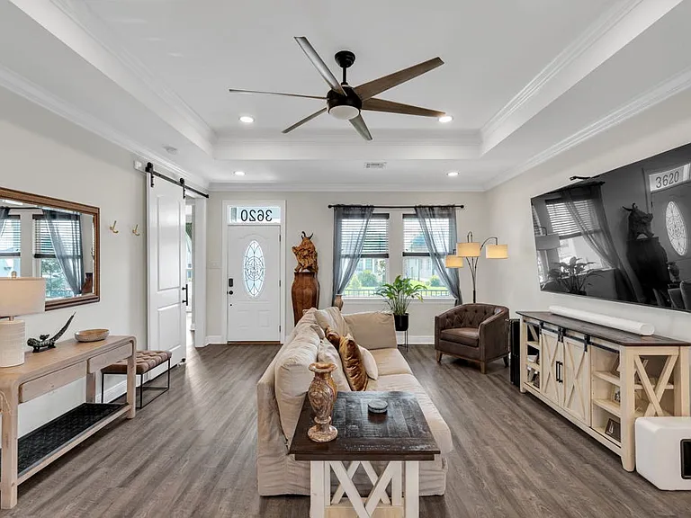 3620 Live Oak St — Photo 5