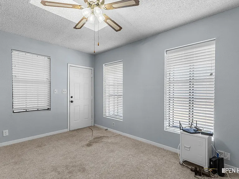 2810 Fleming Rd — Photo 27
