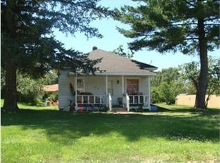 105 Bennett Ave, Hartford, MI 49057