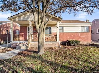 15733 Cameron St, Southgate, MI 48195