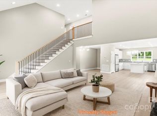 1057 12th Avenue Dr NW, Hickory, NC 28601