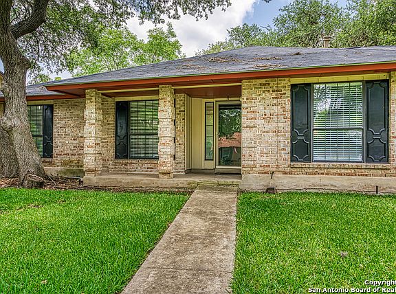 2nd image of 13707 Pebble Point Dr
