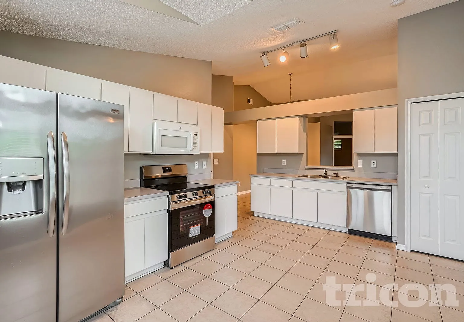 5813 Erhardt Dr Riverview FL — Photo 3