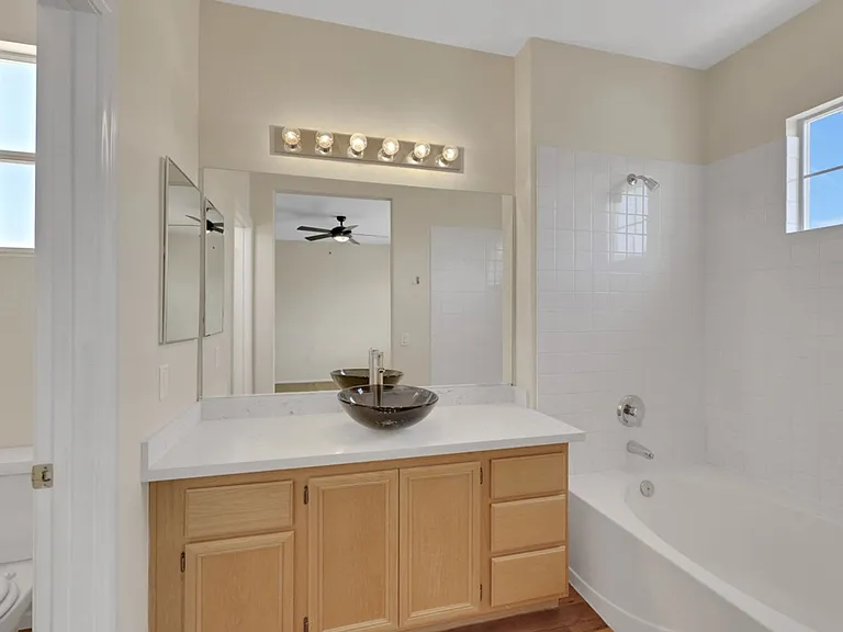 10356 Rocky Waters Ave — Photo 16