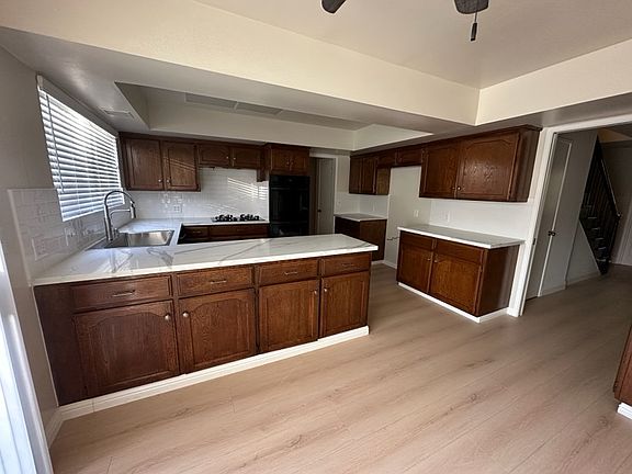 5th image of 1191 Queen Ann Ave