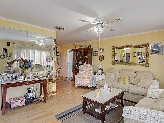 4th image of 8327 Alam Ave