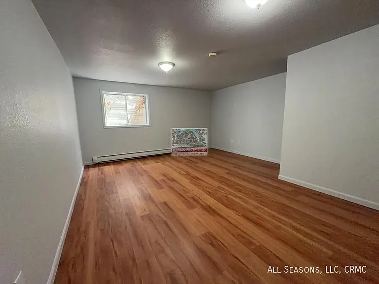 2921 Main St — Photo 15