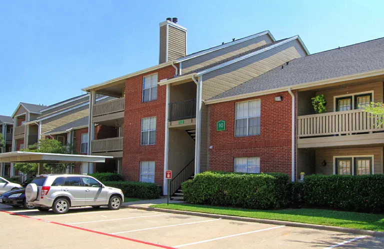 Preston Village Apartments — Photo 9