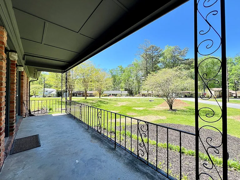 2170 Beech Valley Dr SE — Photo 5