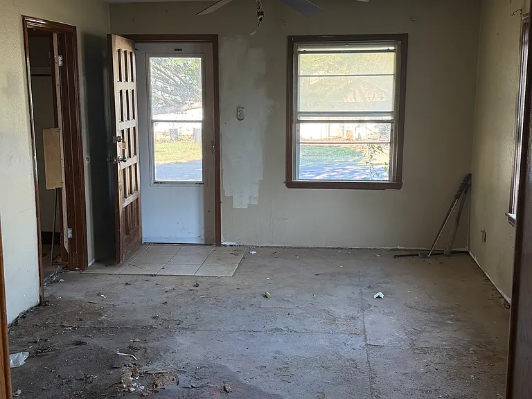 310 N Dakota Ave — Photo 6