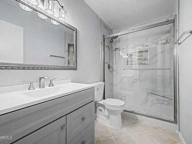 2457 W Redfield Rd — Photo 29