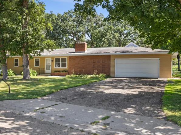 1427 Lori Ave, Detroit Lakes, MN 56501