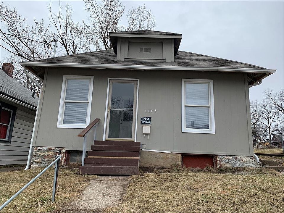 1st image of 4405 E 20th St