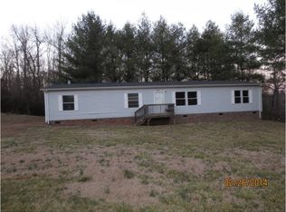 235 Riverside Farm Ln, Hiddenite, NC 28636