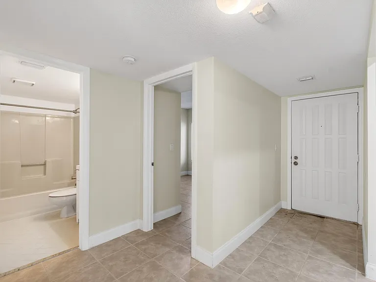 351 Club Cir #101 — Photo 11