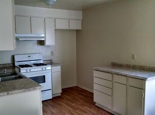 17300 Grevillea Ave, Lawndale, CA 90260