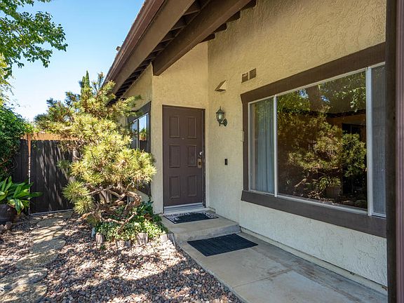 3rd image of 167 Shamrock Ct