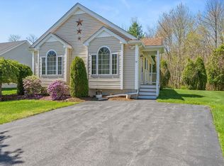 10 Rodeo Dr, East Bridgewater, MA 02333