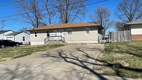 619 Ball St #A Photo 1