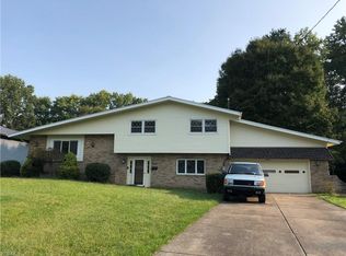 560 Liberty Rd, Youngstown, OH 44505