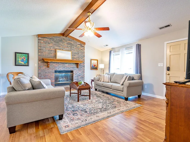 2703 Carrington Dr SW — Photo 9