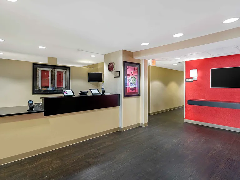 Lobby and Guest Check-in