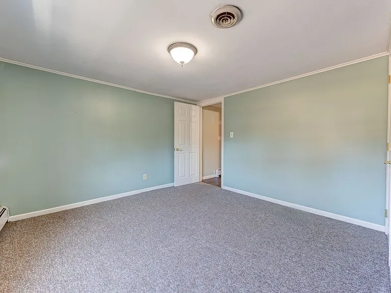1091 S Main St #2 — Photo 16