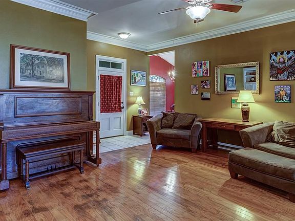 5th image of 17494 Karen Dr