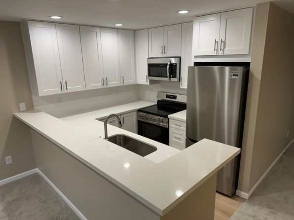 2000 W Barrett St APT 202