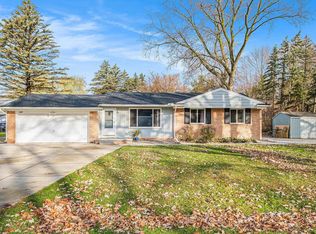 2387 Rollins St, Grand Blanc, MI 48439