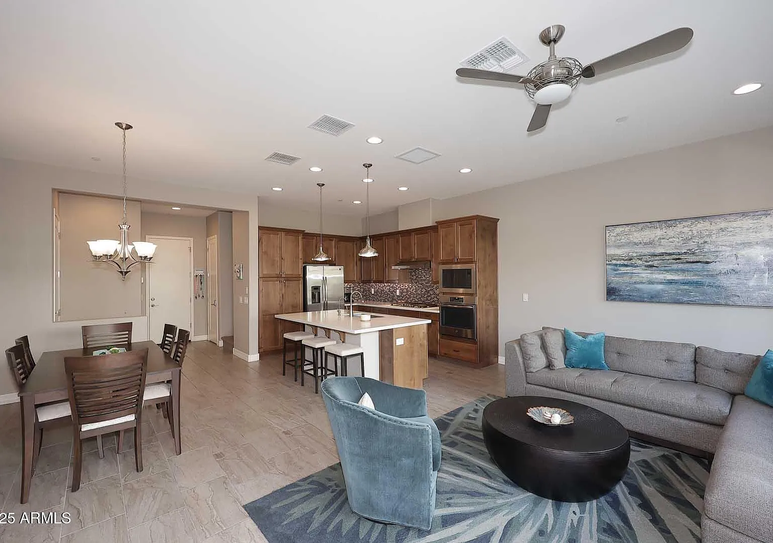 3 bed, 2.5 bath, 1956 sqft, $4,000 — Photo 1