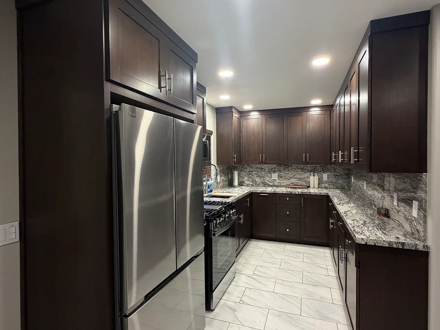 1 bed, 650 sqft, $2,600 — Photo 4