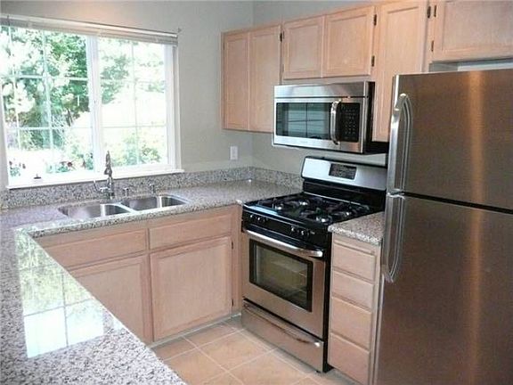 4th image of 38795 SE Beta St #15