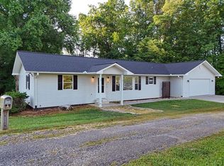 88 E Deerbrook Cir, Hayesville, NC 28904