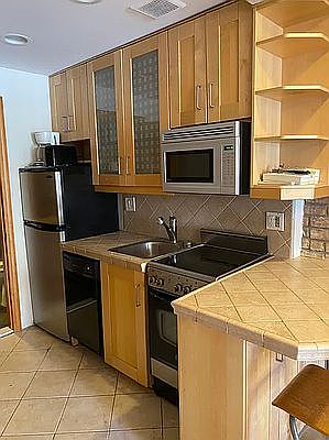 3rd image of 155 W 83rd St APT 116