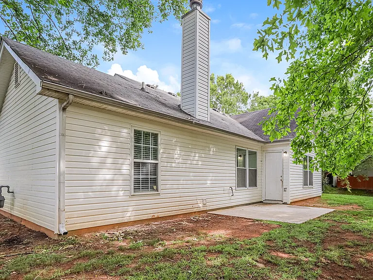 54 Virginia Heights Dr — Photo 16
