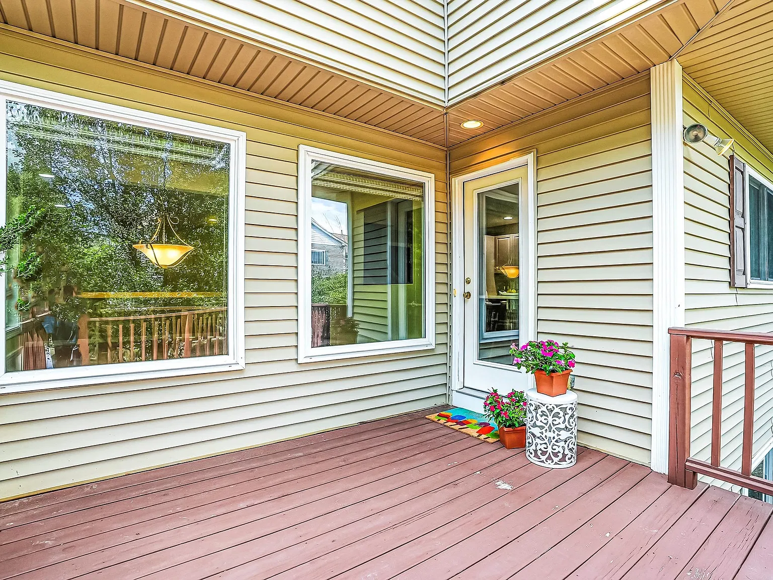 2 bed, 2.5 bath, 2339 sqft, $3,200 — Photo 3