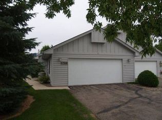 1702 Lakeview Dr SW, Rochester, MN 55902