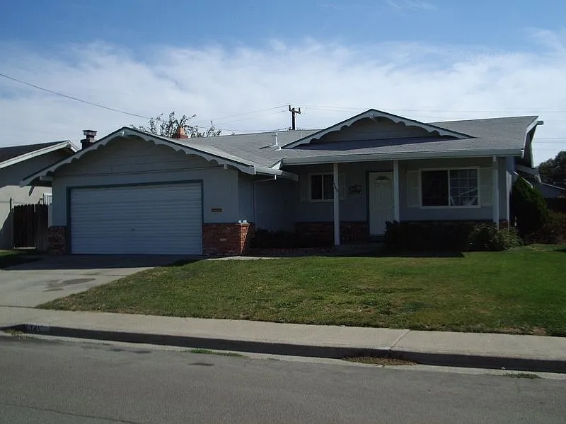 145 Tahoe Dr photo 1
