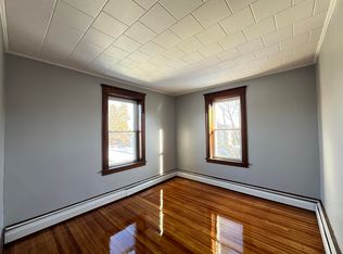 146 Pearl St APT 3L, Holyoke, MA 01040