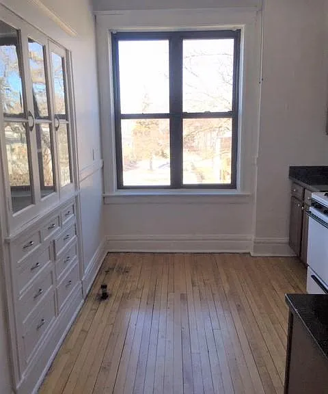 2208 W Berteau Ave #3 — Photo 10