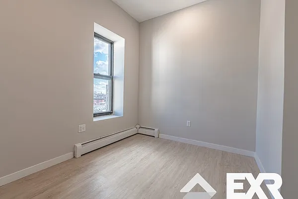 Rented by EXR | media 6