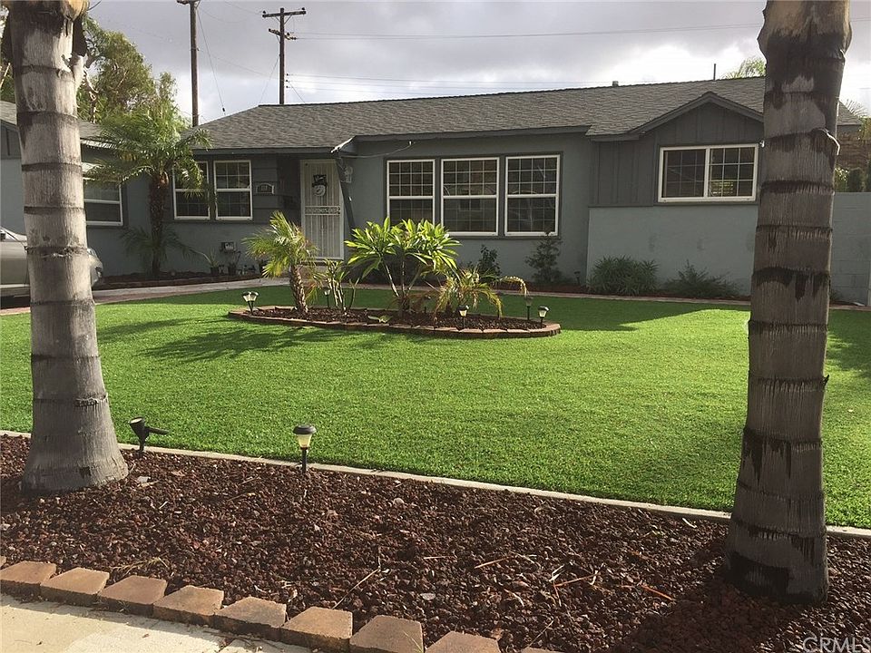 1st image of 158 Belhaven Pl