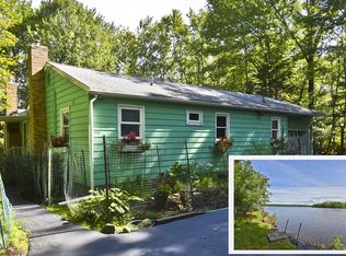 352 Stillwater Dr, Pocono Summit, PA