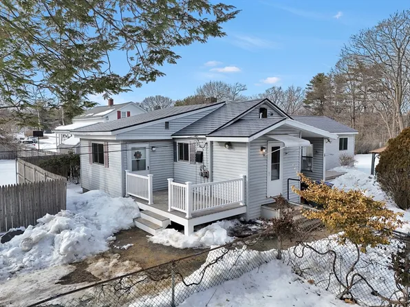 14 Garrison St, Leominster, MA 01453