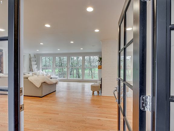5th image of 13085 NW Glenridge Dr