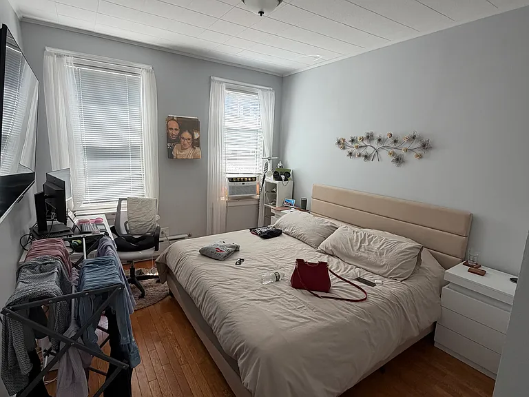 24-23 26th St #2 — Photo 10