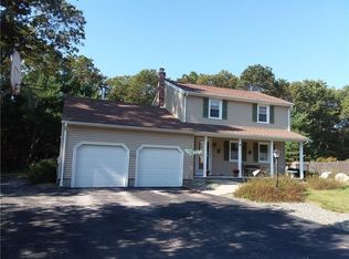 26 Juniper Hill Dr, Coventry, RI 02816
