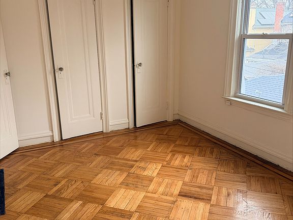 4th image of 17332 82nd Ave